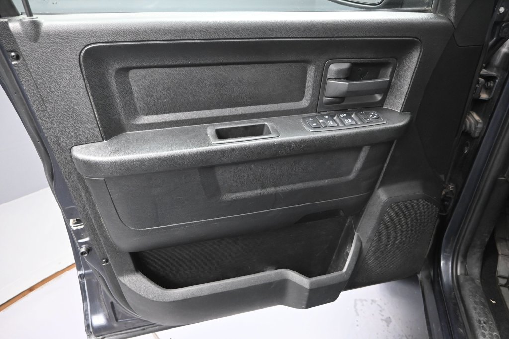 Used 2019 RAM 1500 Tradesman w/ Chrome Plus Package AWD/4WD image 9