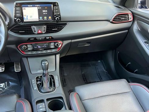 Used 2018 Hyundai Elantra GT Sport w/ Sport Tech Package 04 FWD image 17