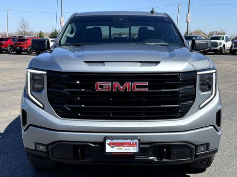 Used 2023 GMC Sierra 1500 Elevation w/ Preferred Package image 9