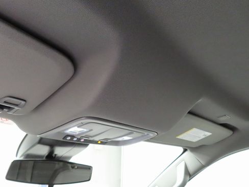 Used 2025 GMC Sierra 1500 Elevation image 19