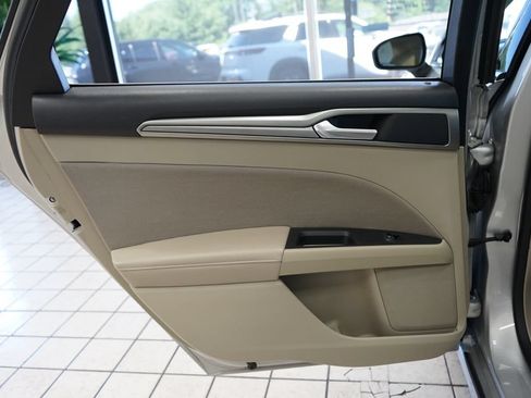Used 2019 Ford Fusion SE AWD/4WD image 45