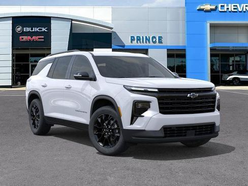 New 2026 Chevrolet Traverse LT w/ Midnight/Sport Edition FWD image 7