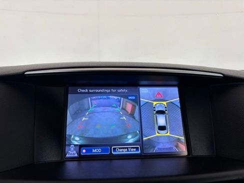 Used 2017 INFINITI Q70 3.7 image 17