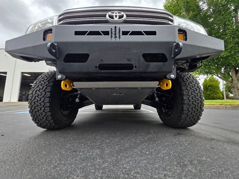 Used 2004 Toyota Land Cruiser w/ Convenience Pkg AWD/4WD image 71