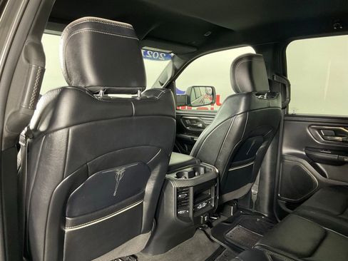 Used 2021 RAM 1500 Limited w/ Body Color Bumper Group image 15