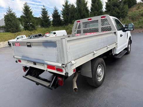 Used 2018 Ford F250 XL RWD image 2