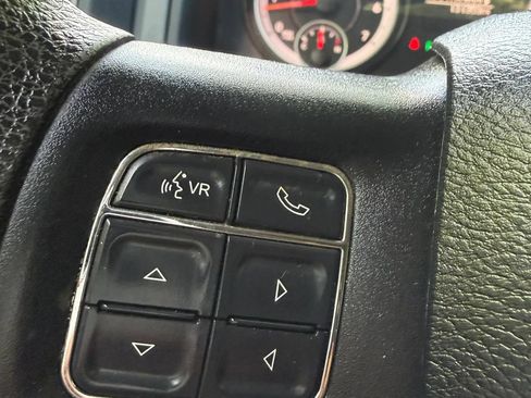 Used 2015 RAM 1500 Express RWD image 14