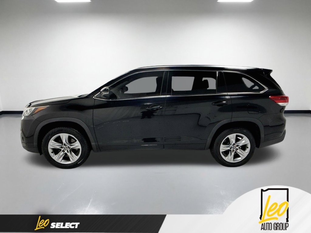 Used 2018 Toyota Highlander Limited w/ Carpet Mat Package (TMS) FWD image 11