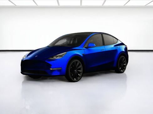 Used 2024 Tesla Model Y 2WD image 9