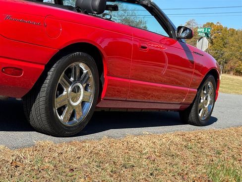 Used 2004 Ford Thunderbird image 42