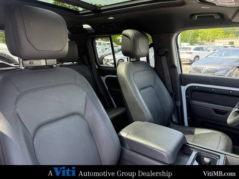 Used 2023 Land Rover Defender 110 V8 AWD/4WD image 30