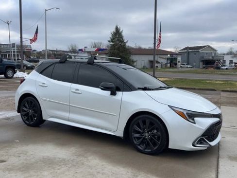 Used 2023 Toyota Corolla XSE image 2