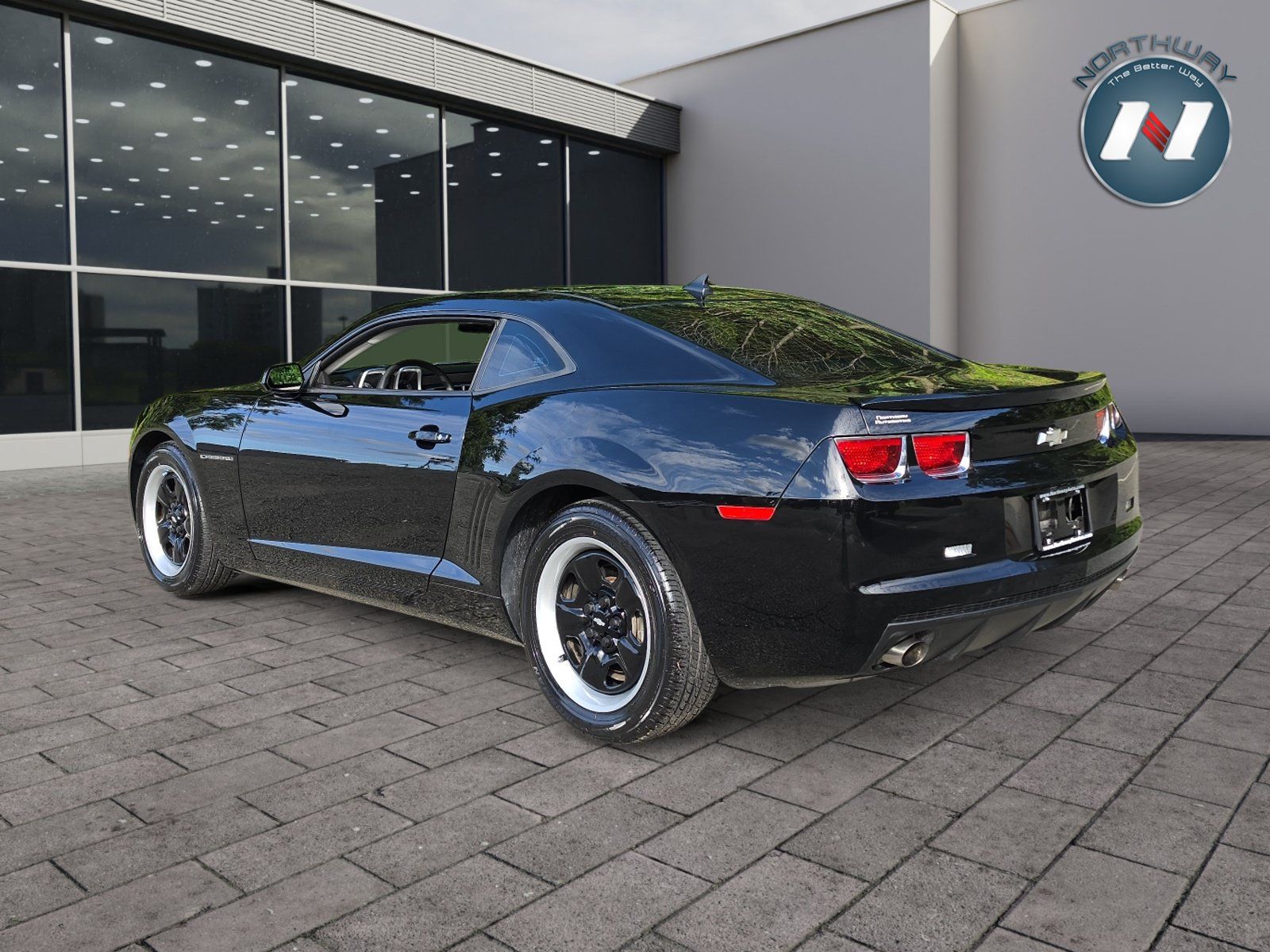 Used 2013 Chevrolet Camaro LS RWD image 3