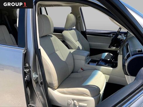 Used 2023 Lexus GX 460 Premium AWD/4WD image 9