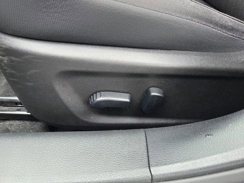 Used 2025 Nissan Altima 2.5 SV FWD image 19