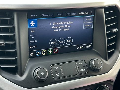 Used 2020 GMC Acadia SLE image 22