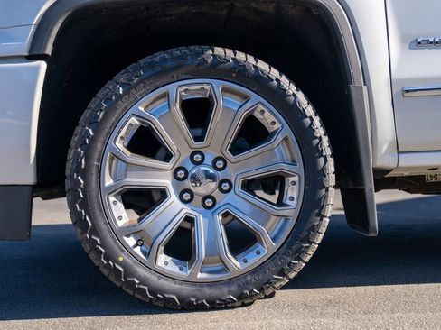 Used 2017 GMC Sierra 1500 Denali w/ Denali Ultimate Package image 2