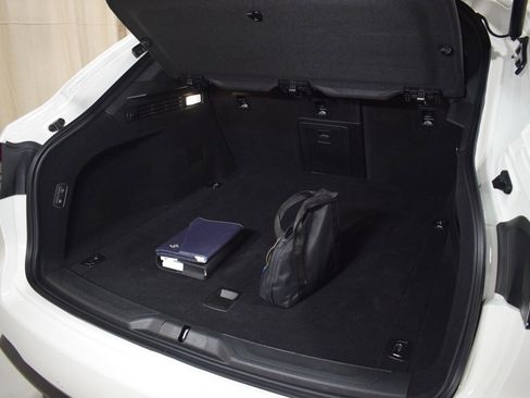 Certified 2022 Maserati Levante GT image 40