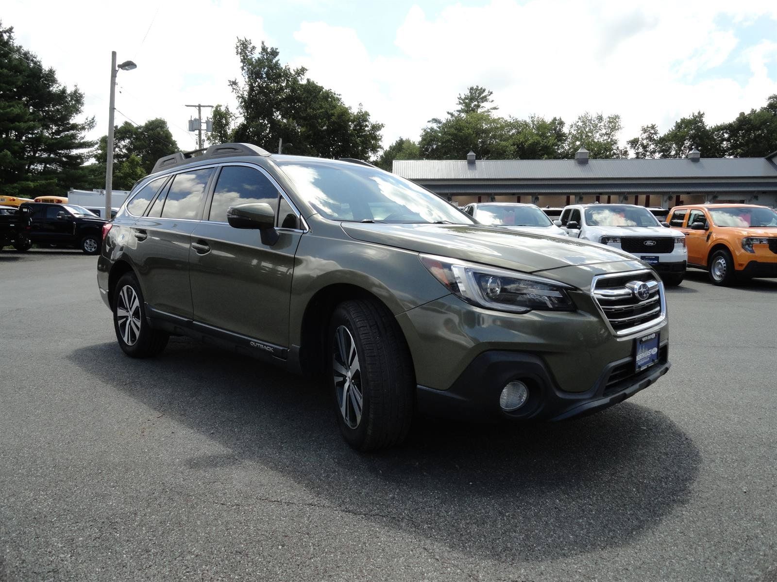 Used 2019 Subaru Outback 2.5i Limited AWD/4WD image 3