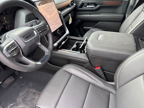 New 2026 GMC Yukon Denali w/ Sun & Power Step Package AWD/4WD image 10