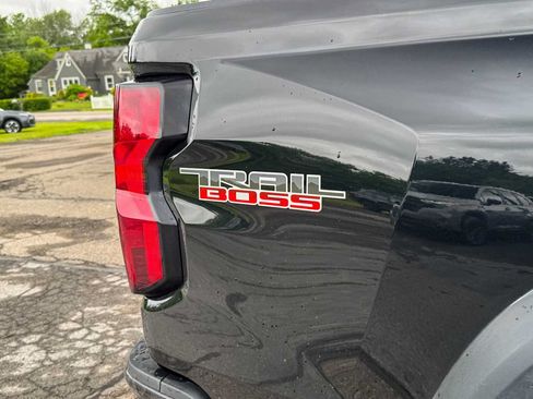 Used 2023 Chevrolet Colorado Trail Boss w/ Technology Package AWD/4WD image 12