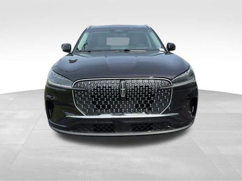 Used 2025 Lincoln Aviator 2WD w/ Equipment Group 101A image 2