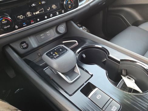 Used 2025 Nissan Rogue SL w/ SL Premium Package image 20