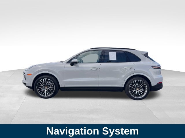 Used 2023 Porsche Cayenne AWD/4WD image 2