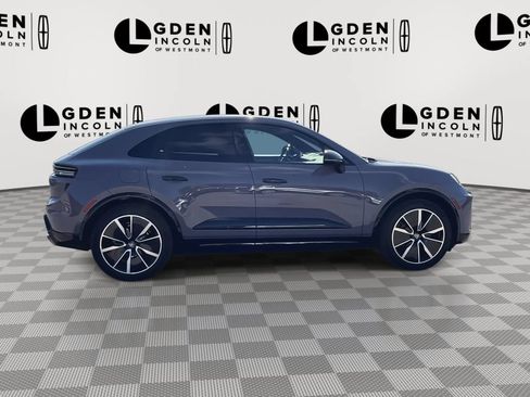 Used 2025 Porsche Macan Turbo Electric AWD/4WD image 9