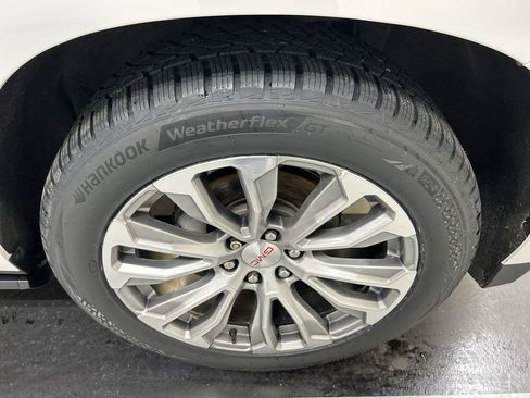 Used 2022 GMC Yukon XL Denali w/ Max Trailering Package image 8