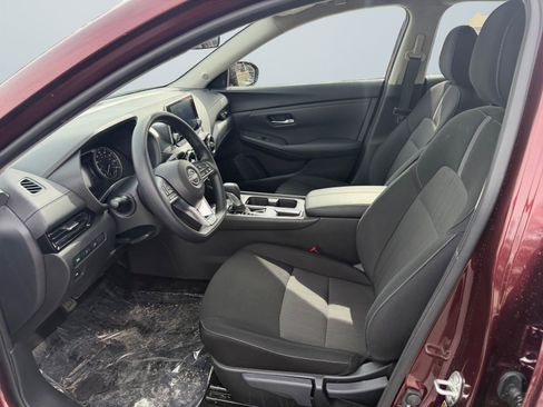 Used 2025 Nissan Sentra SV image 11