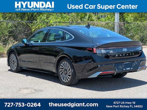 Certified 2024 Hyundai Sonata SEL FWD image 3