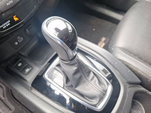 Certified 2022 Nissan Rogue Sport SL AWD/4WD image 21
