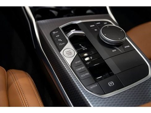 Used 2025 BMW 330i xDrive Sedan w/ Premium Package image 64