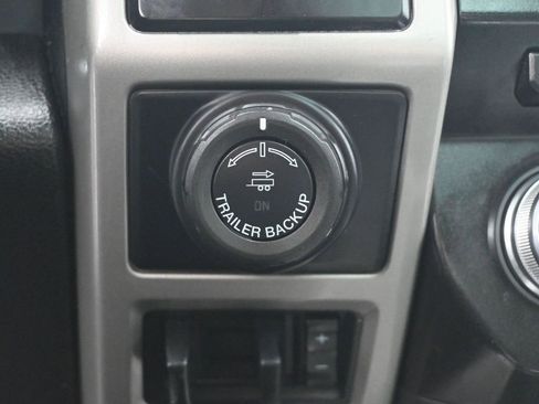 Used 2018 Ford F150 Lariat w/ Equipment Group 502A Luxury image 21