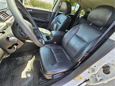 Used 2016 Chevrolet Impala LTZ FWD image 12