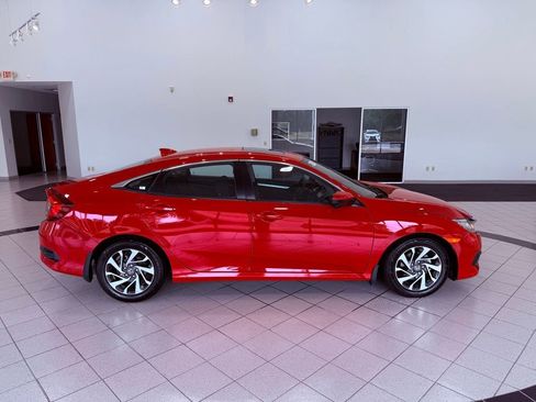 Used 2018 Honda Civic EX image 12