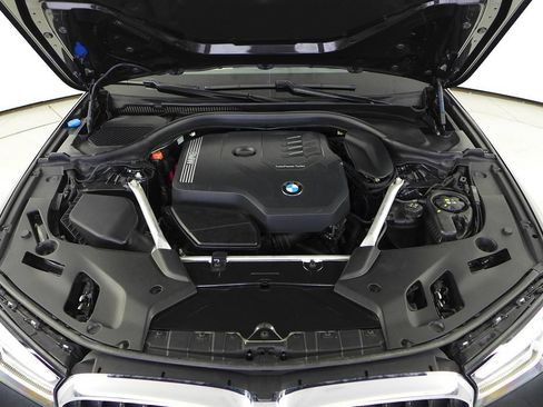 Certified 2023 BMW 530i w/ Premium Package RWD image 6