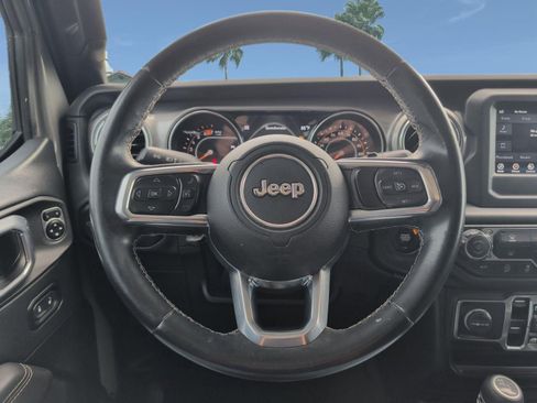 Used 2021 Jeep Wrangler Unlimited Sahara AWD/4WD image 13