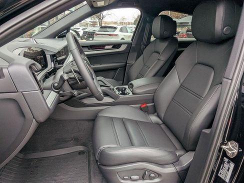 New 2026 Porsche Cayenne S image 5