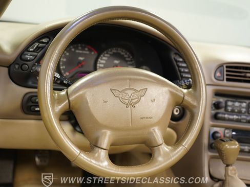 Used 2003 Chevrolet Corvette Convertible w/ Preferred Equipment Group1 RWD image 40