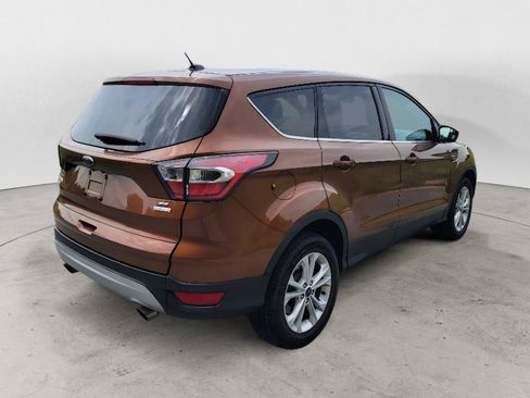 Used 2017 Ford Escape SE FWD image 8