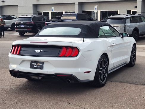 Used 2018 Ford Mustang Premium RWD image 5