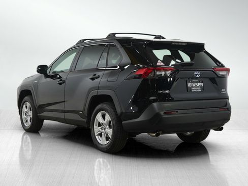 Used 2019 Toyota RAV4 XLE w/ Convenience Package image 3