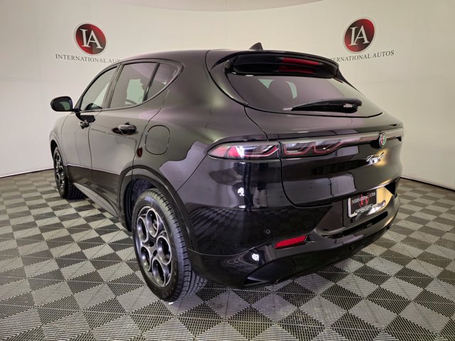 Used 2025 Alfa Romeo Tonale w/ Premium Package AWD/4WD image 6