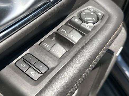 Used 2022 GMC Yukon AT4 AWD/4WD image 29