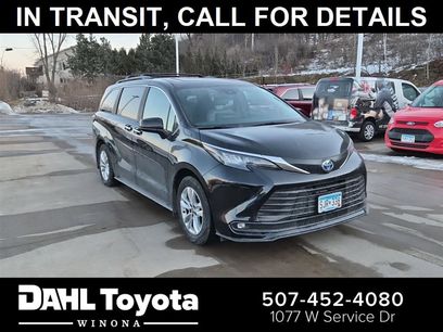 Used 2025 Toyota Sienna XLE
