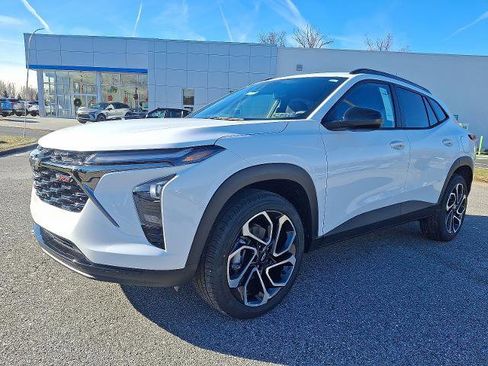 New 2026 Chevrolet Trax RS w/ Driver Confidence Package image 2