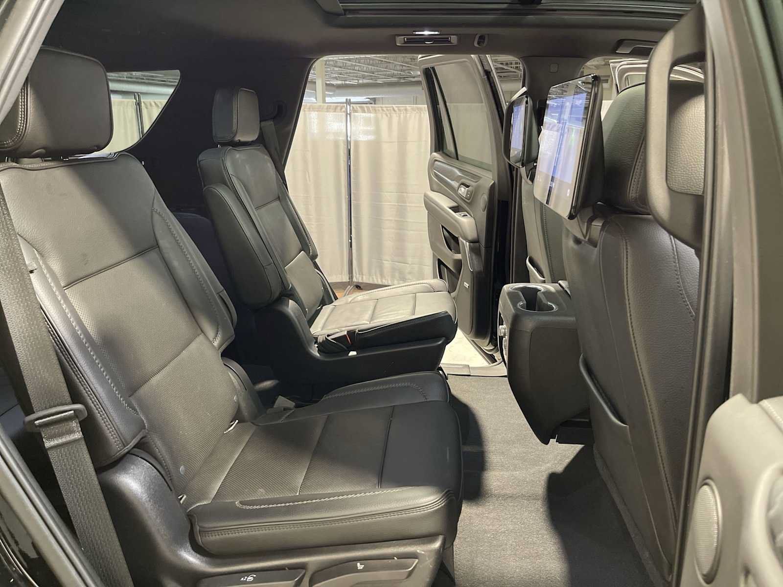 Used 2021 GMC Yukon Denali AWD/4WD image 13