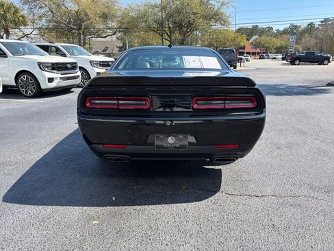 Used 2018 Dodge Challenger R/T Plus image 7